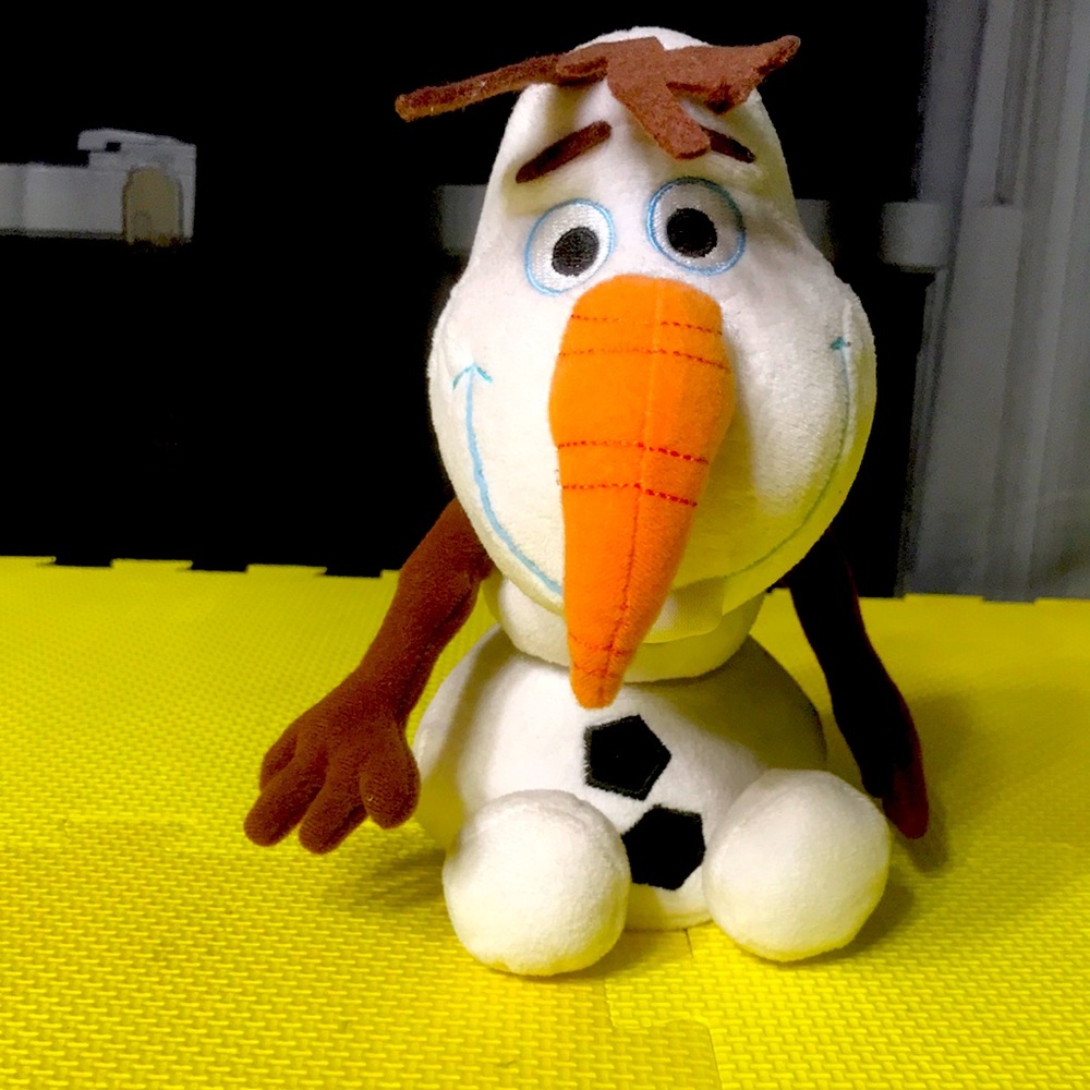 Olaf Plush 10 inch plush with detectable body parts